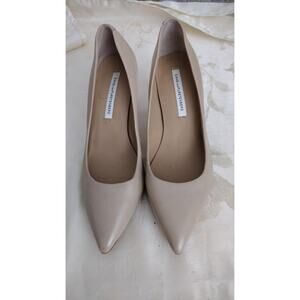 Diane von Furstenberg Pumps Womens Size 6 Nude Beige Leather Pointed Toe Heels